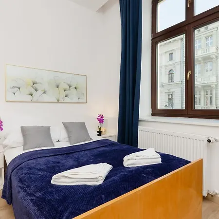 Beautiful Piotrkowska By Renters *