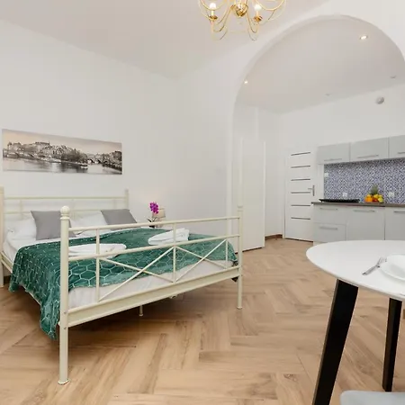 Beautiful Piotrkowska By Renters Apartament *