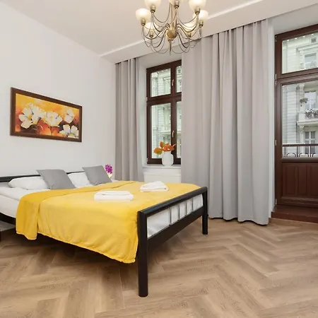 Beautiful Piotrkowska By Renters *