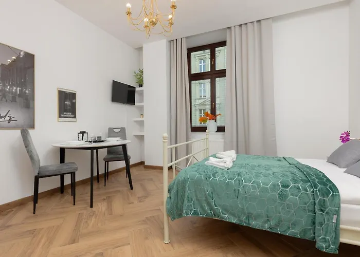 Beautiful Piotrkowska By Renters شقة