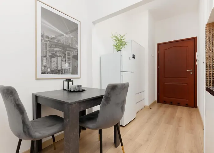 Beautiful Piotrkowska By Renters شقة