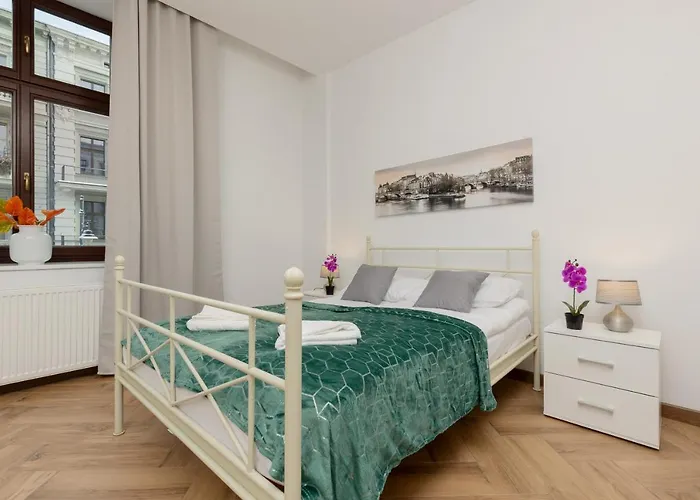 Beautiful Piotrkowska By Renters *