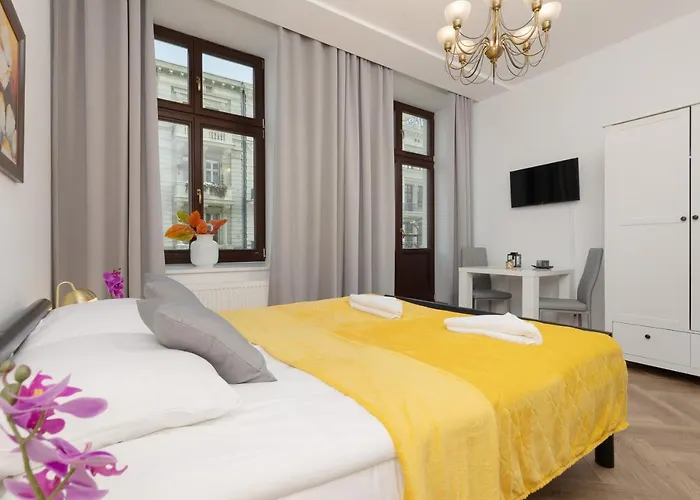 Beautiful Piotrkowska By Renters * وودج