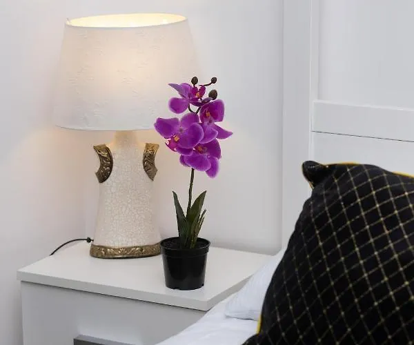 Beautiful Piotrkowska By Renters وودج