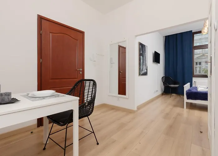 Beautiful Piotrkowska By Renters شقة